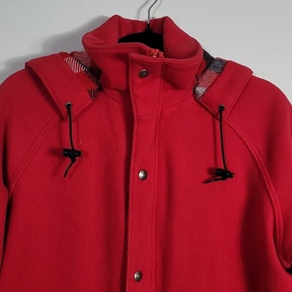 Vintage Woolrich Women Wool Chore Coat Size S Red Plaid Hooded Barn Zip Button - Picture 2 of 16